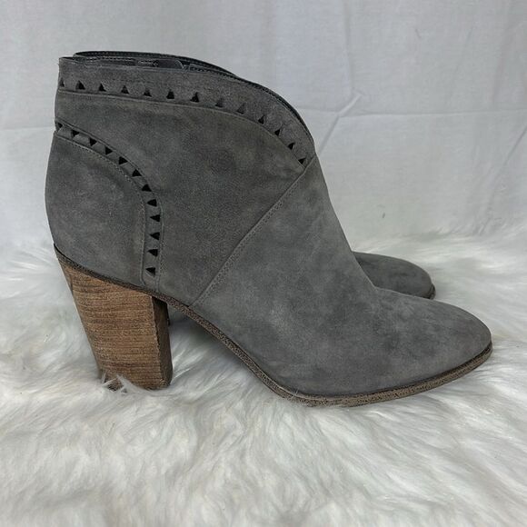 Vince Camuto Fritan Grey Nubuck Ankle Booties Sz 9 - Picture 5 of 8